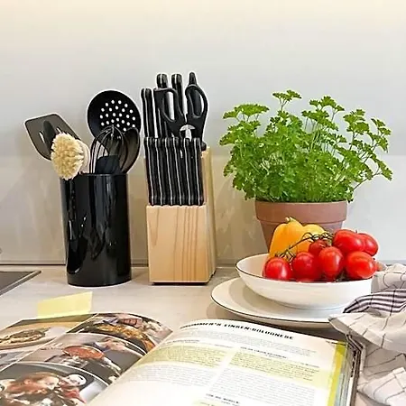 Moka Living-sunset Apt, Kingbed, Wifi, Netflix 4*